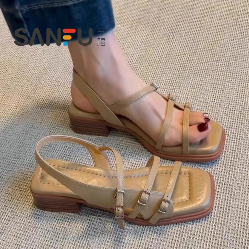 三福软皮版复古棕色凉鞋女款夏季方头露趾后绊带粗跟休闲罗马鞋女