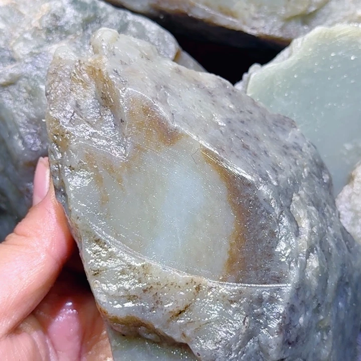 和田玉未镶嵌珠宝半成品