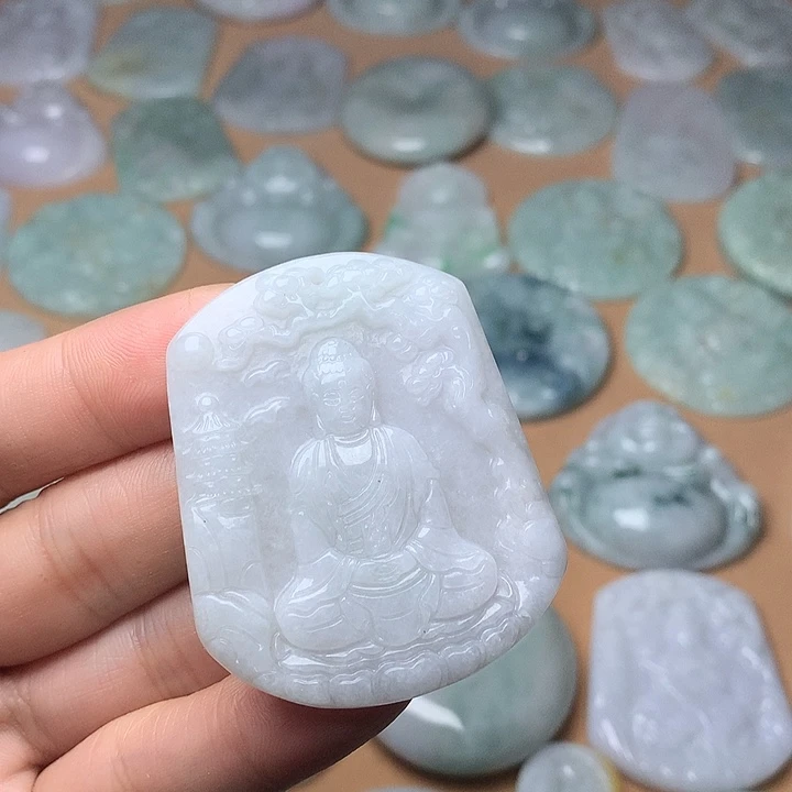 翡翠未镶嵌颈饰大日