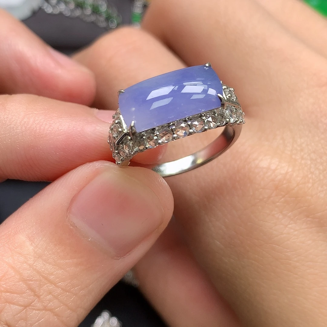 翡翠18K金镶嵌戒指