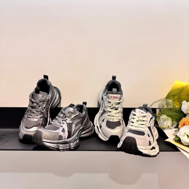 2025冬季新款网面老爹鞋加绒休闲女鞋运动鞋厚底百搭增高S168-1