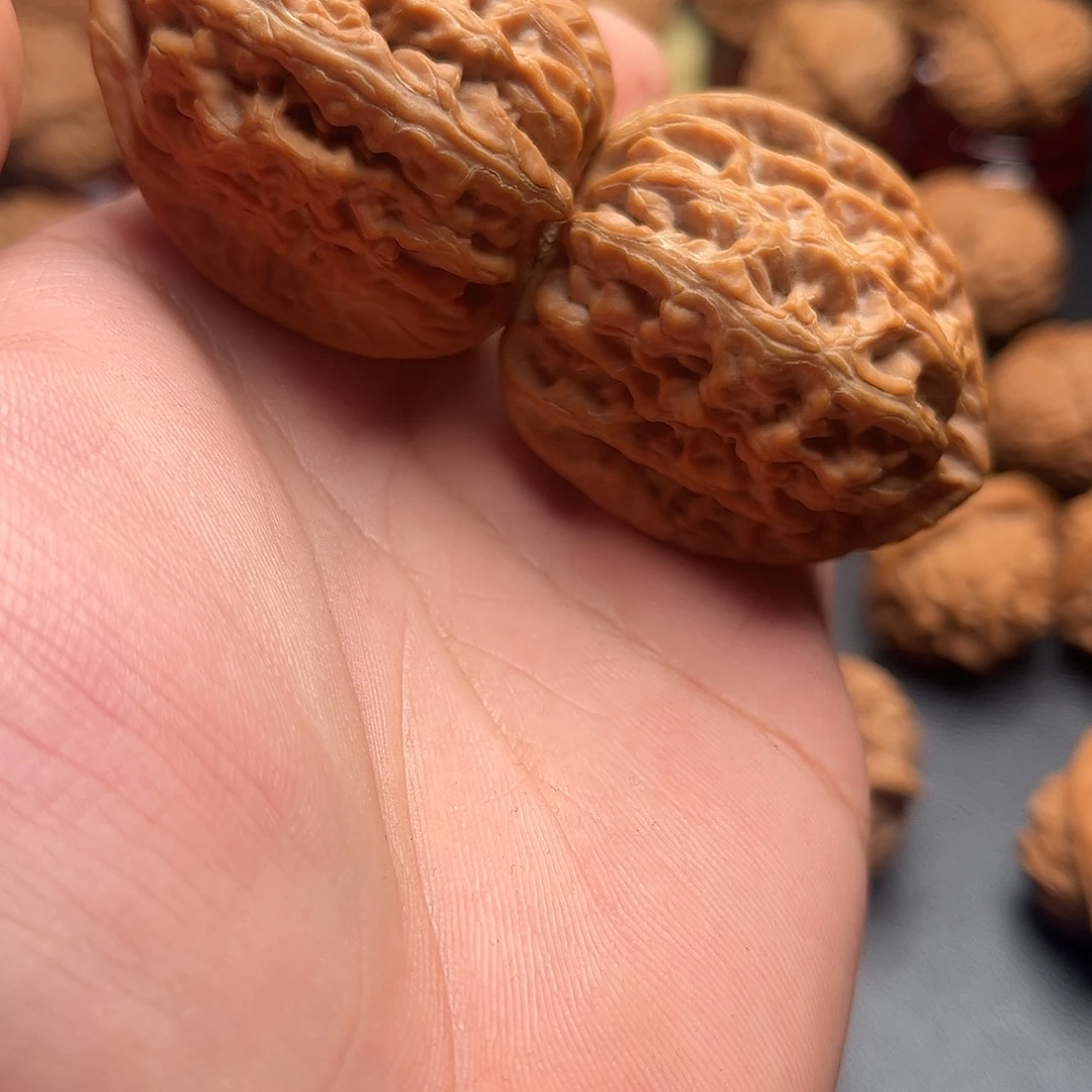 文玩核桃吊坠文玩核桃/红锦鲤/43全品