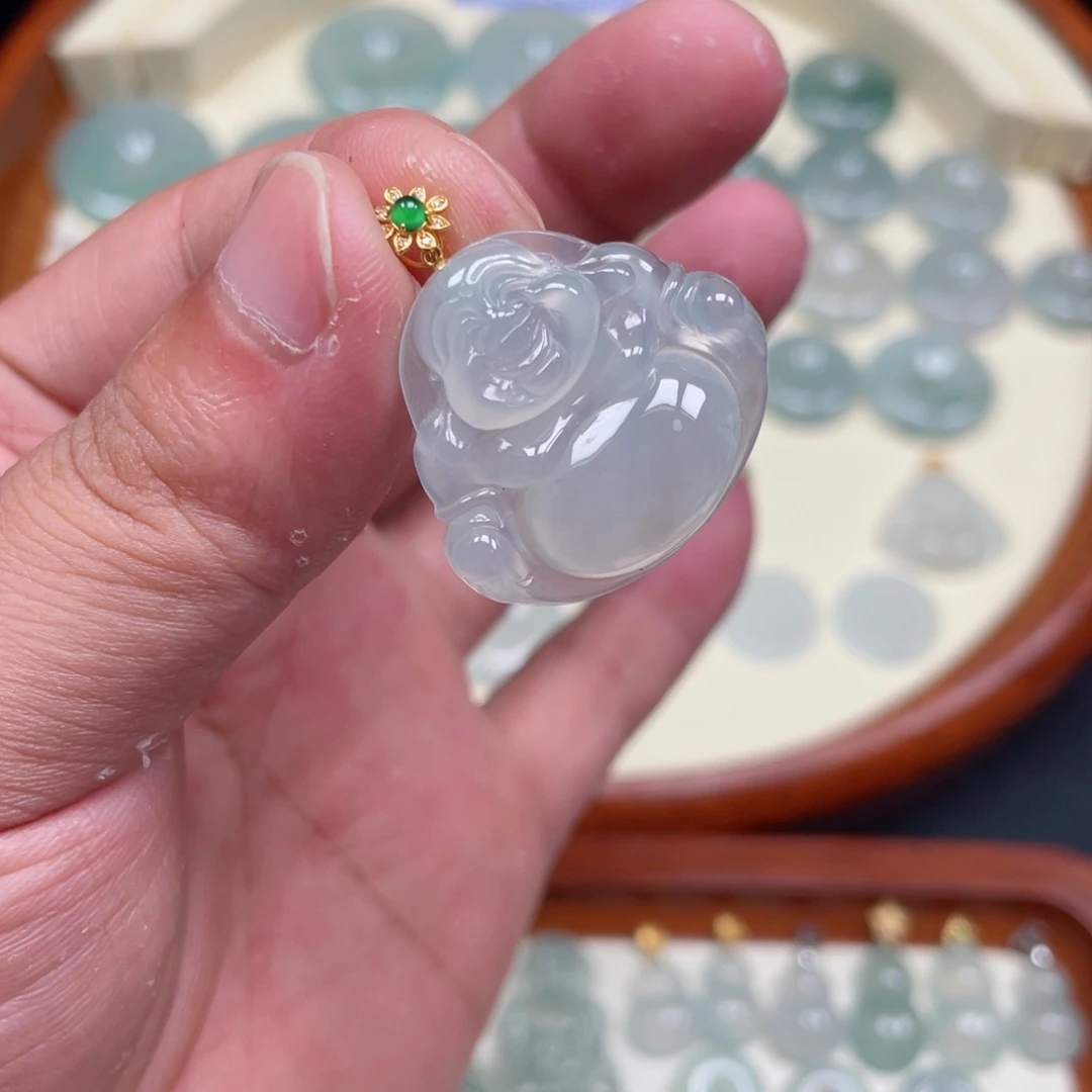 颈饰18K金镶嵌翡翠67888778888778