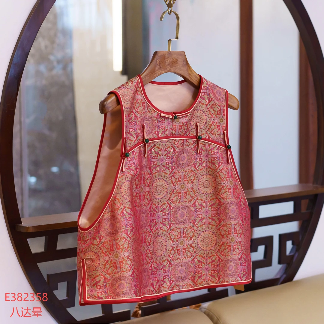 【锦系-新款】宋锦新中式桑蚕丝圆领十三太保马甲E-382381