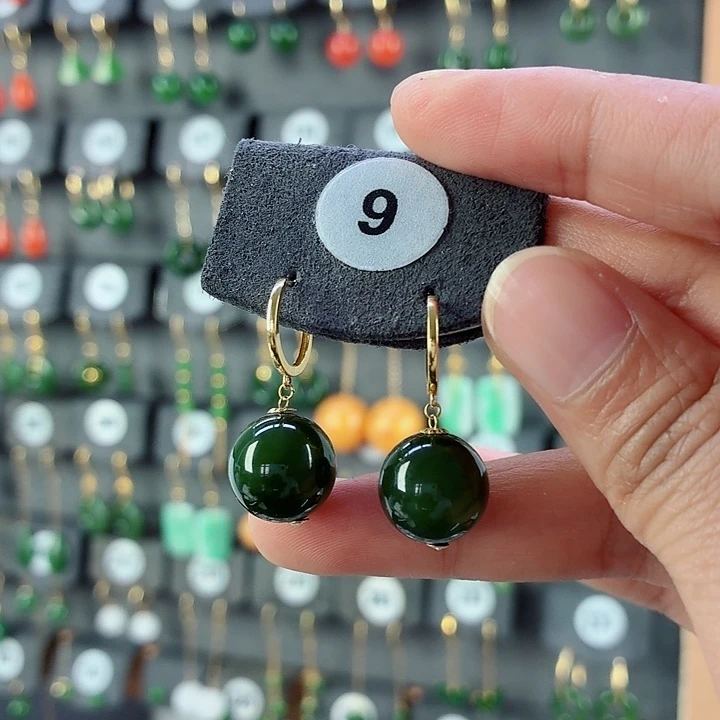 和田玉18K金镶嵌耳饰