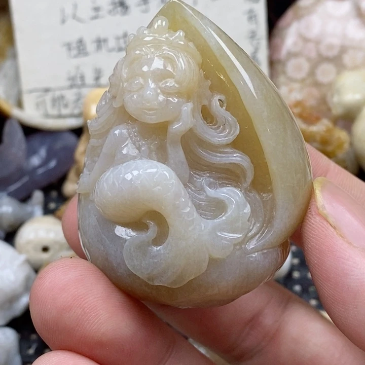 颈饰未镶嵌硅化珊瑚（珊瑚玉）