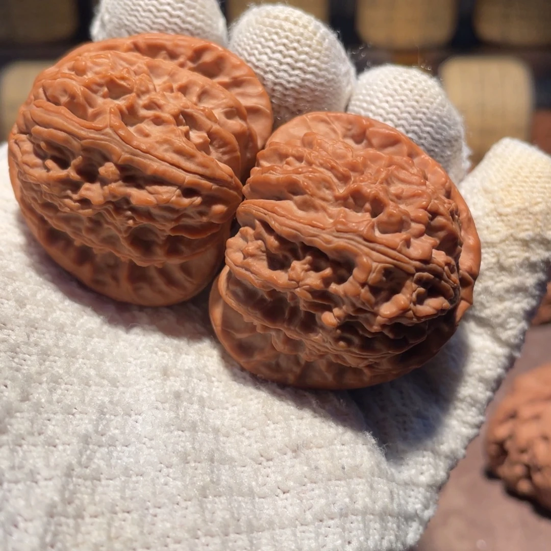 文玩核桃把件42球白