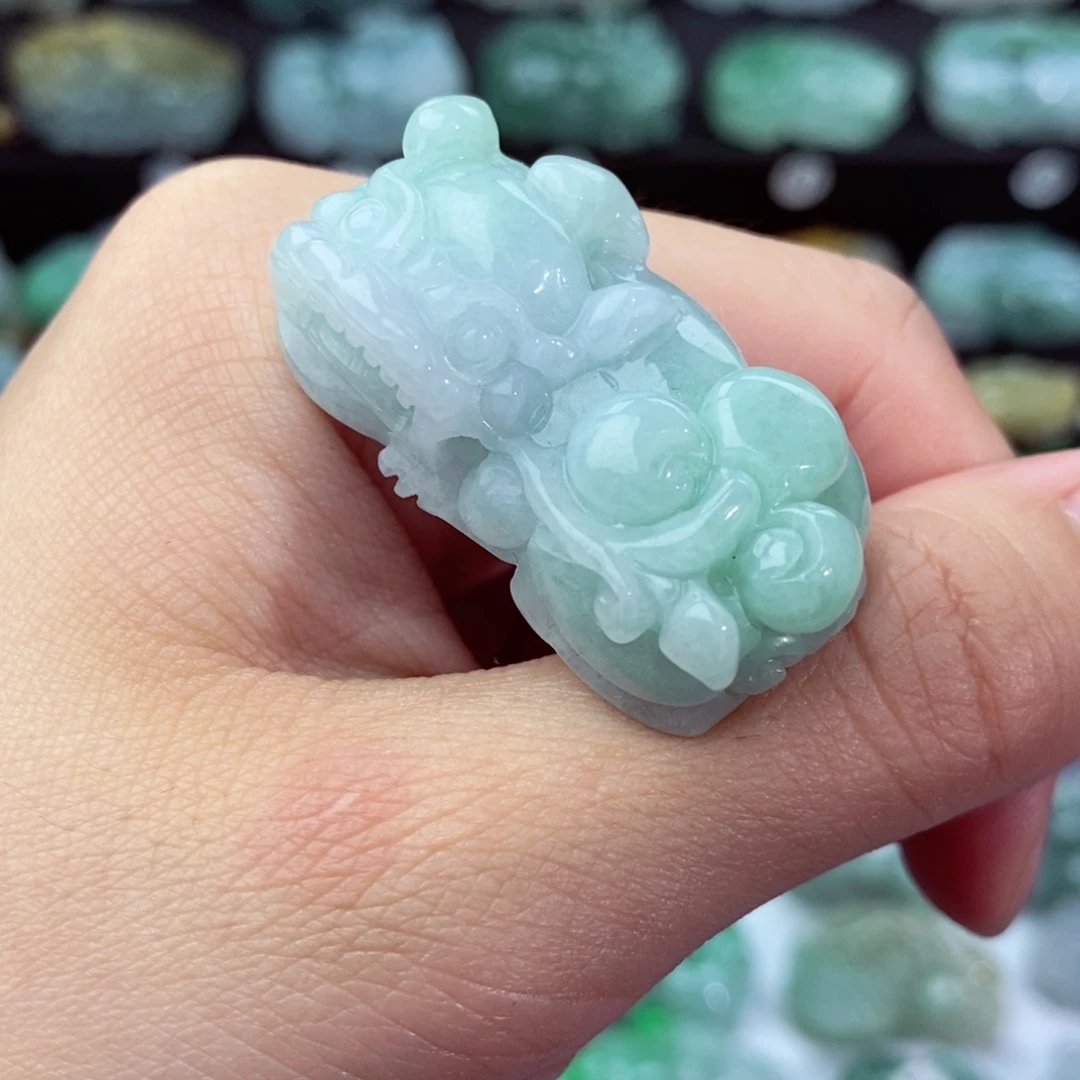 翡翠颈饰未镶嵌天然