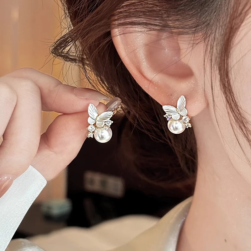 合金仿珍珠耳饰 小众设计感白色蝴蝶珍珠耳钉女2025新款耳环耳饰