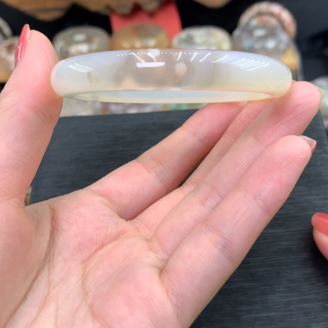 玛瑙/玉髓手镯未镶嵌天然樱花玛瑙圈口56（清货瑕）