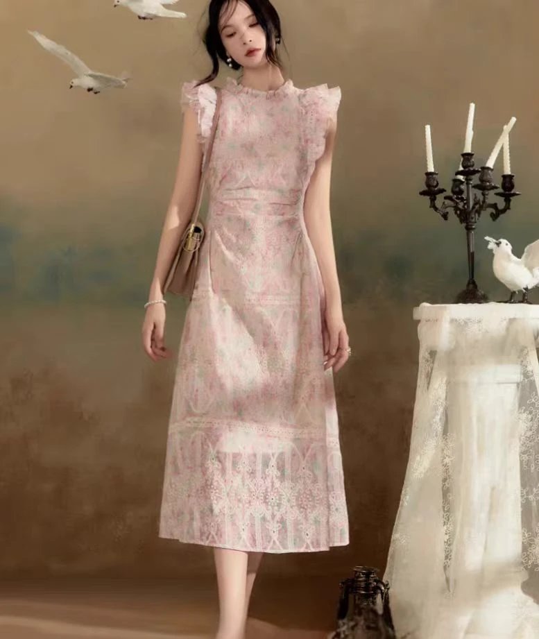 [依易原创]法式碎花夏季高级感流行显瘦气质刺绣裙A0816