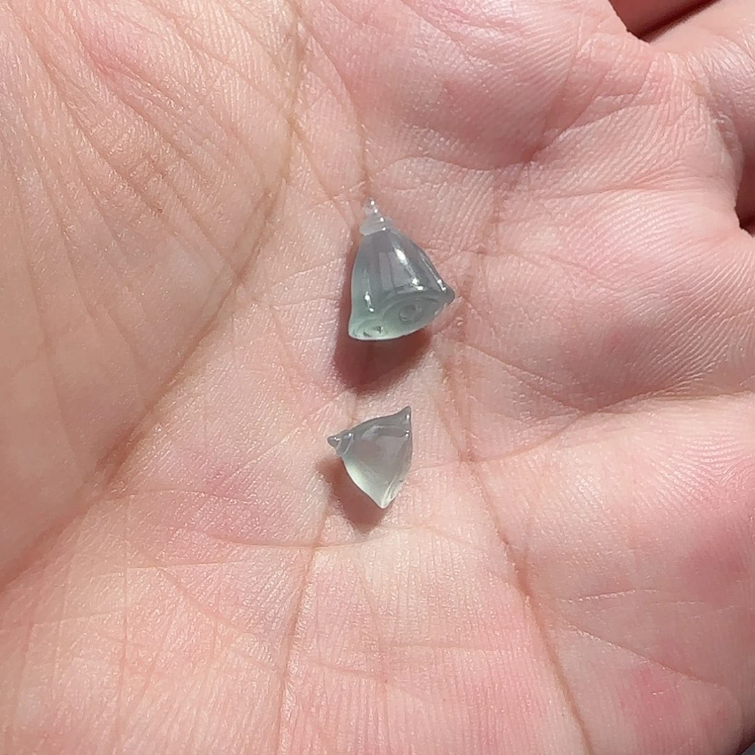 刺***光定制翡翠未镶嵌天然翡翠