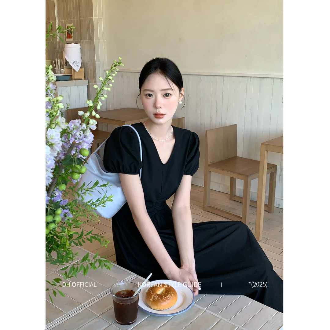 DH OFFICIAL 大花【浪漫维也纳Vienna】V领气质设计感千金风小黑裙