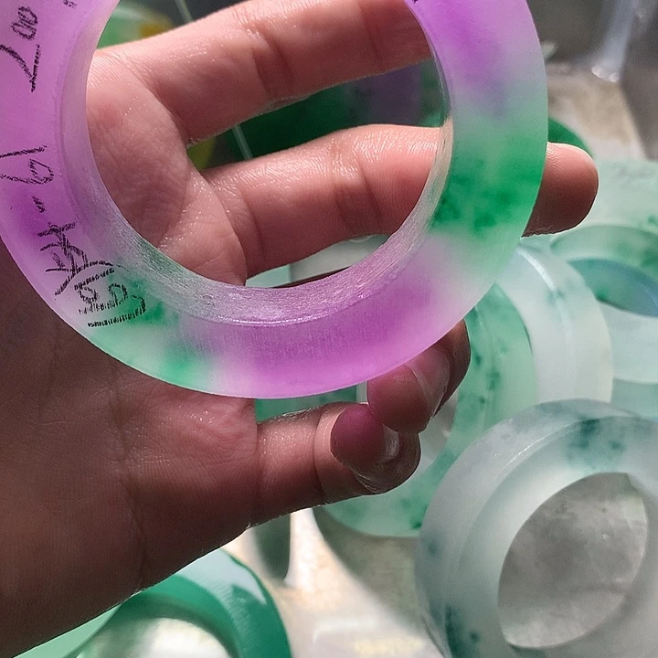 用***5石英质玉（非洲翠）合金珠宝半成品