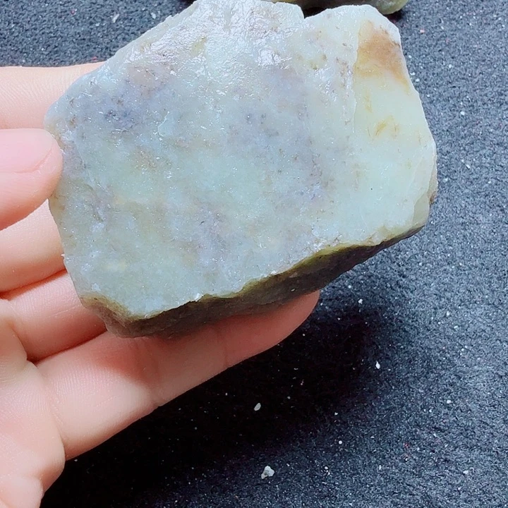 未镶嵌和田玉（糖玉）珠宝半成品
