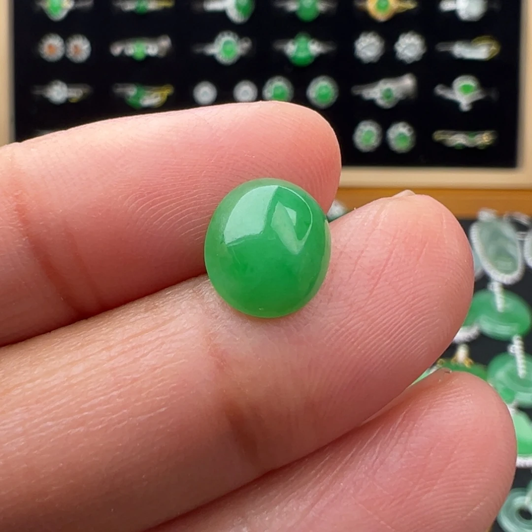 翡翠未镶嵌颈饰蛋9.4