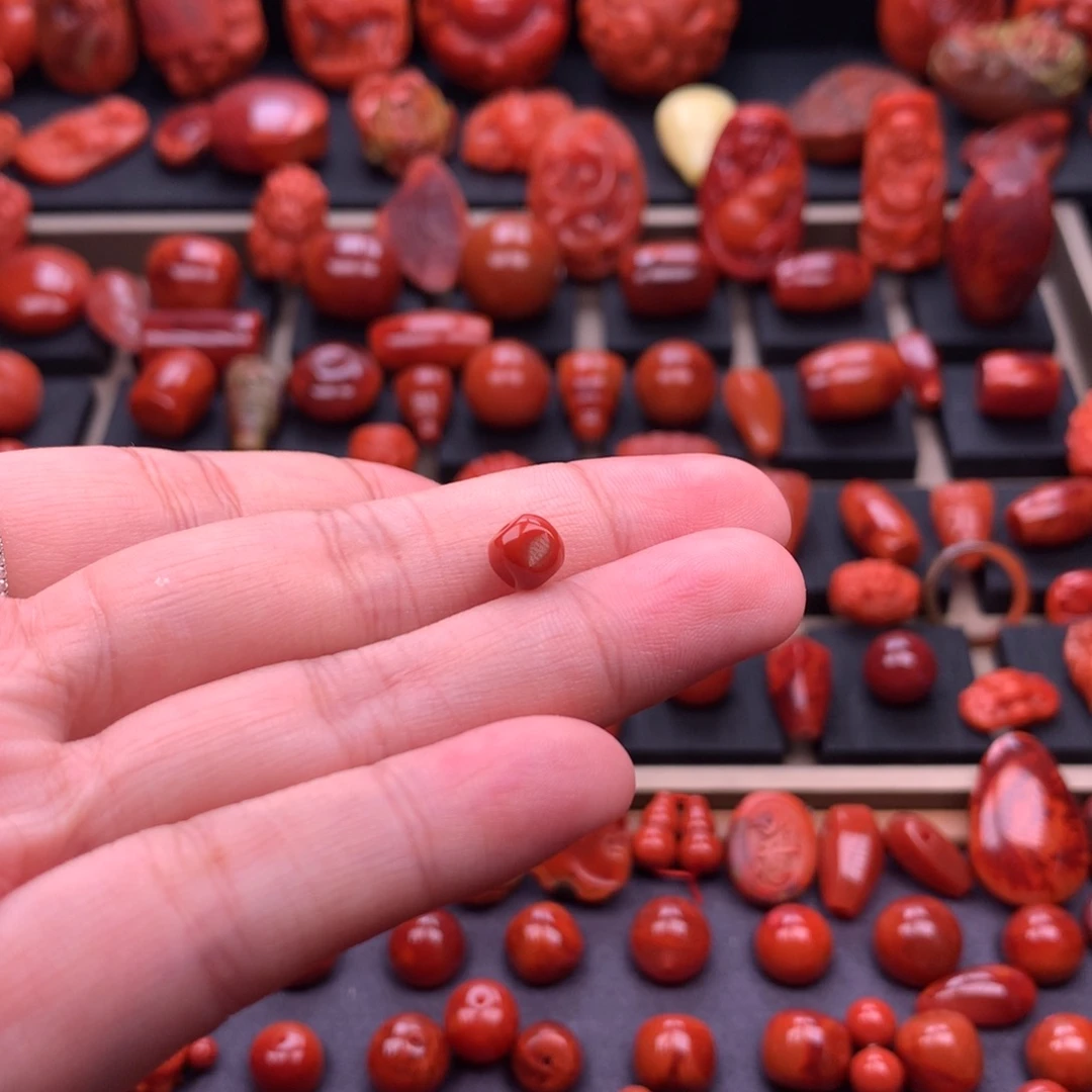 尧***2南红玛瑙未镶嵌川料原矿六方6mm