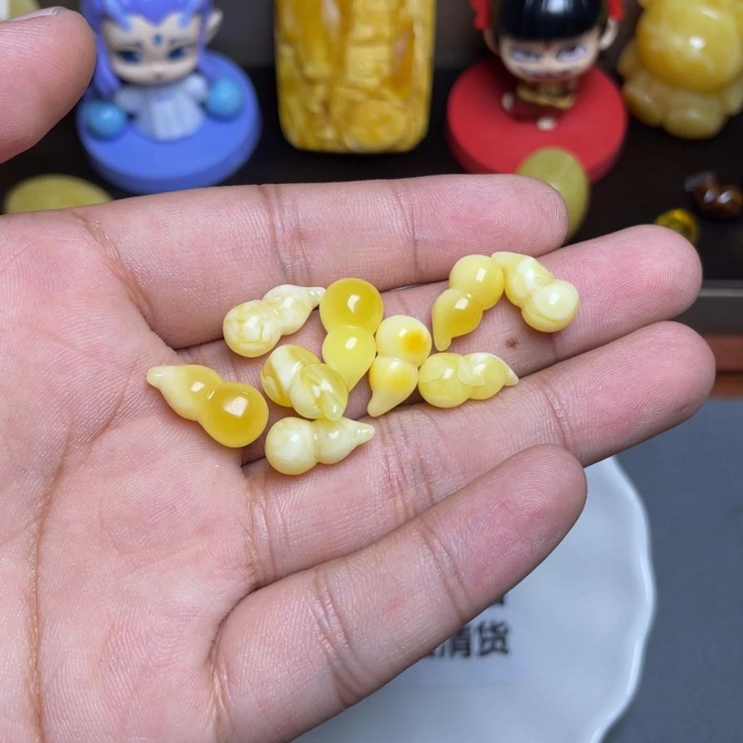 琥珀未镶嵌珠宝奇石多样性发其一