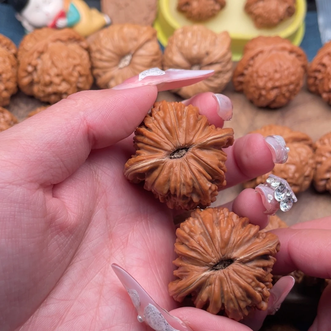 吊坠文玩核桃全品，原桩平谷楼40