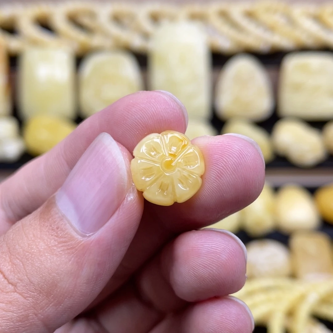 琥珀未镶嵌裸石琥珀蜜蜡