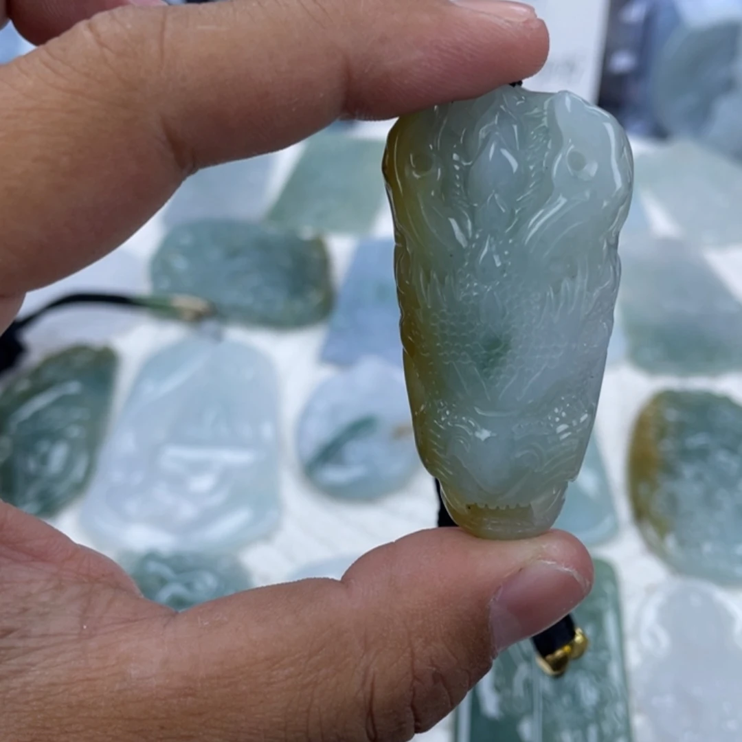 颈饰未镶嵌翡翠特色龙头