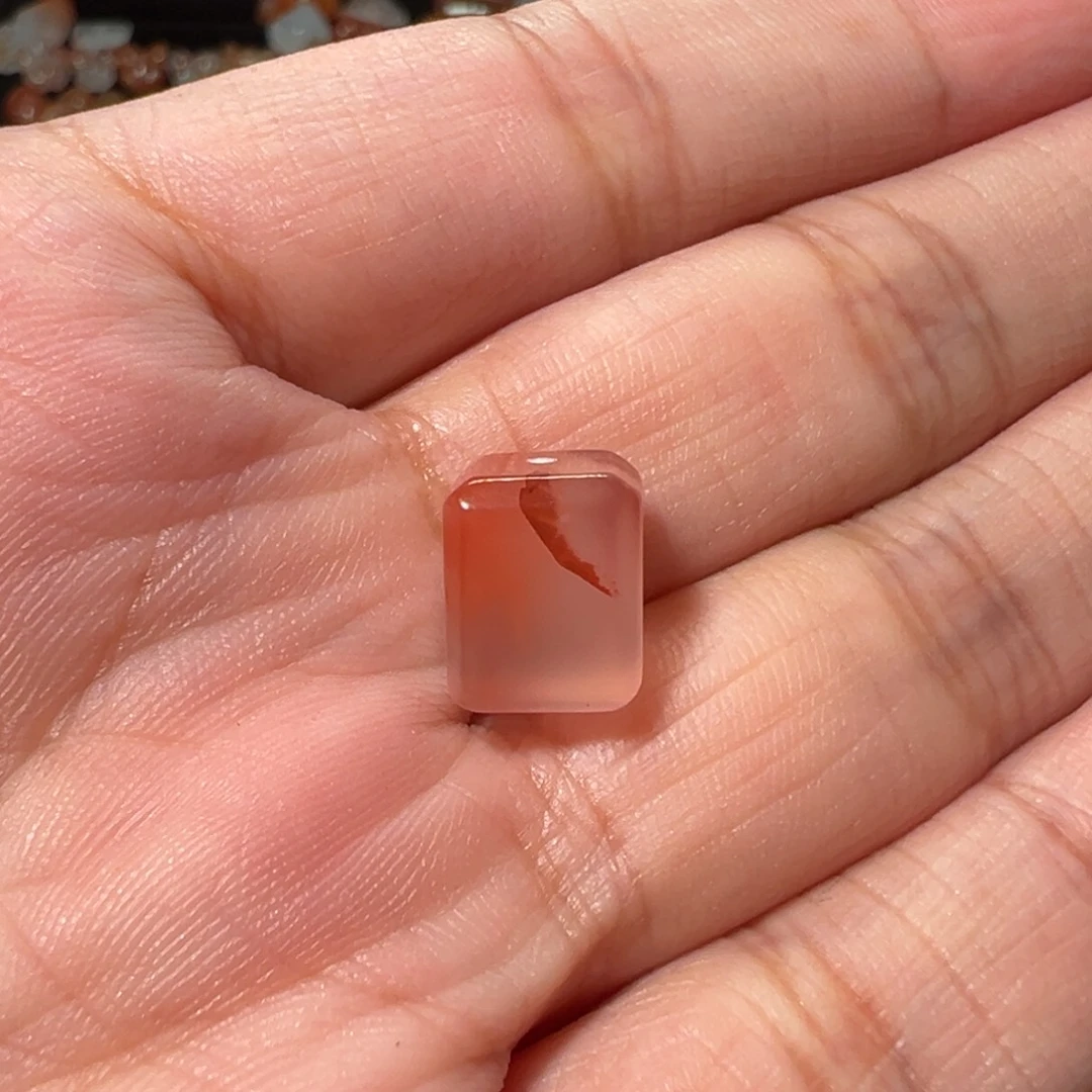 年***士南红玛瑙冰飘未镶嵌方糖