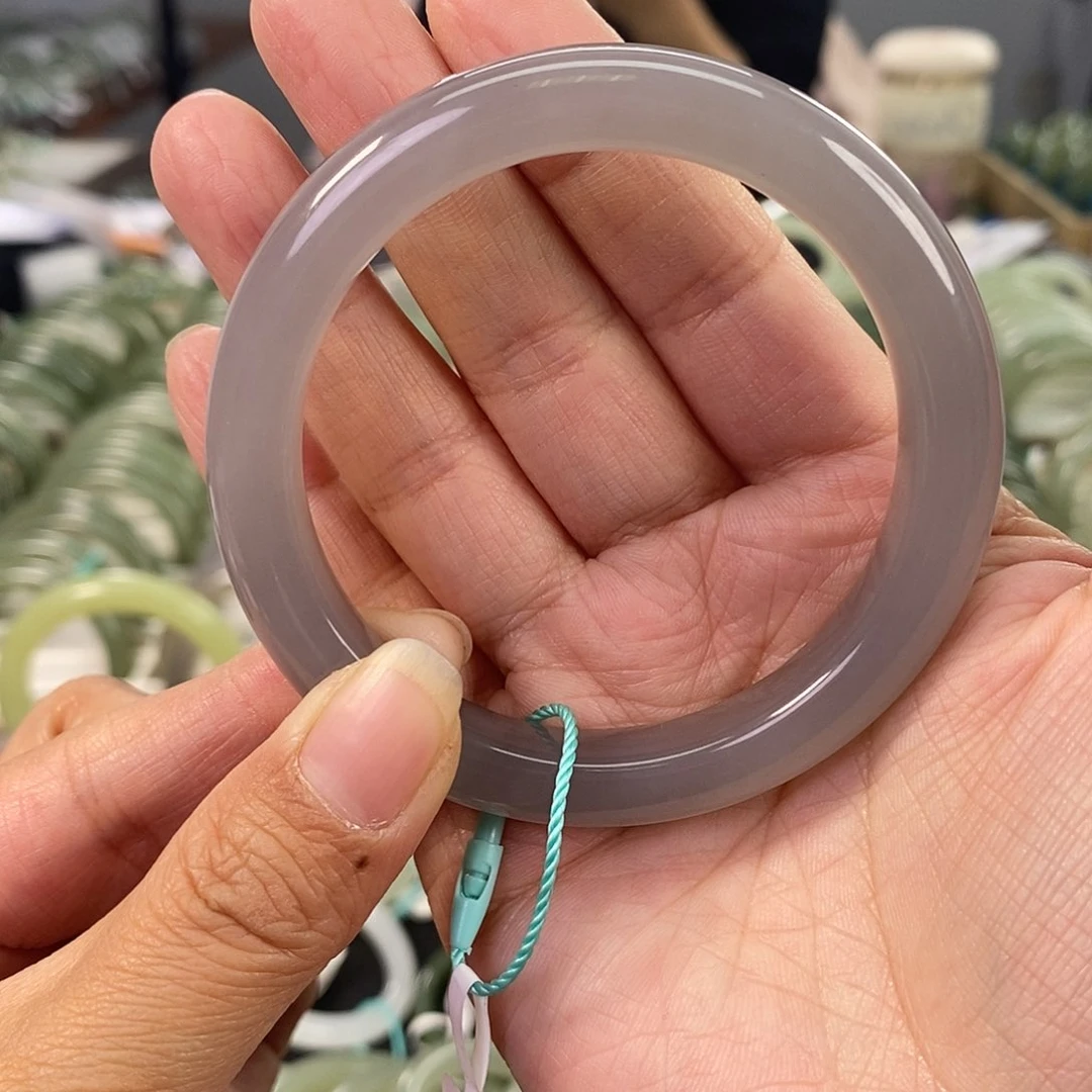 和田玉和田玉手镯56.57足铂镶嵌