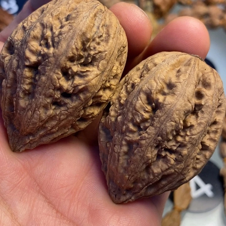 文玩核桃吊坠拿姐好美103