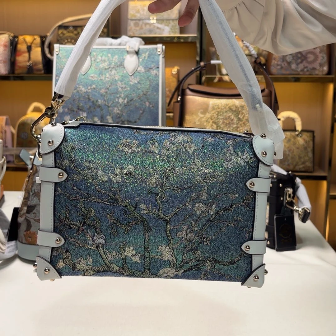 S***H织绣高定浮力大漏