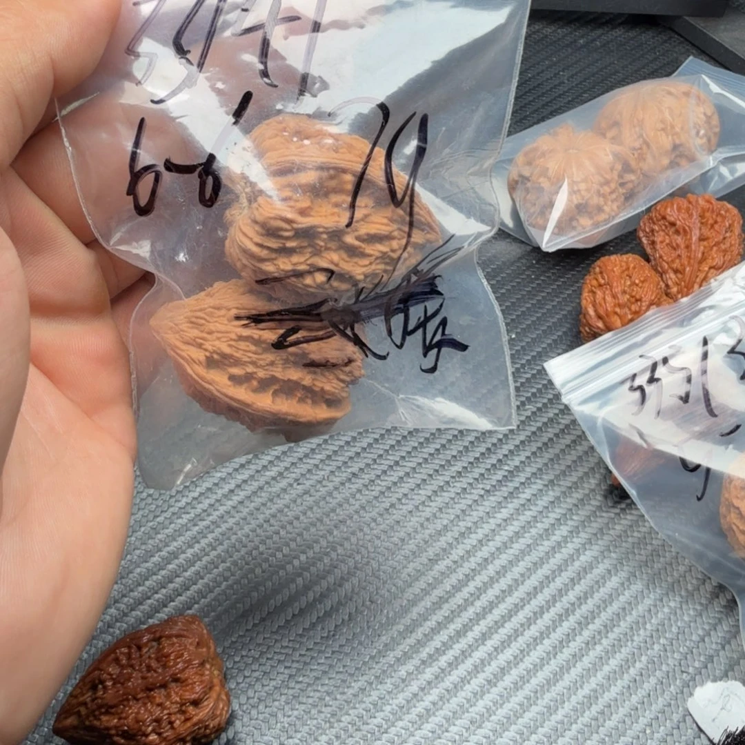 吊坠桃核福利塔尖6-6