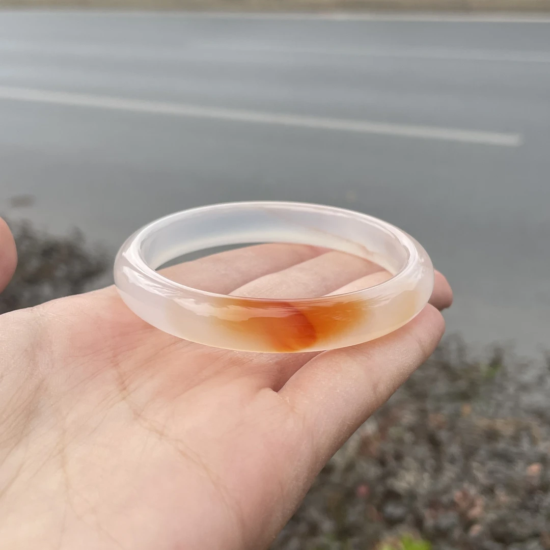 圈口56+正圈白底一口糖飘纹飘棉花-玛瑙