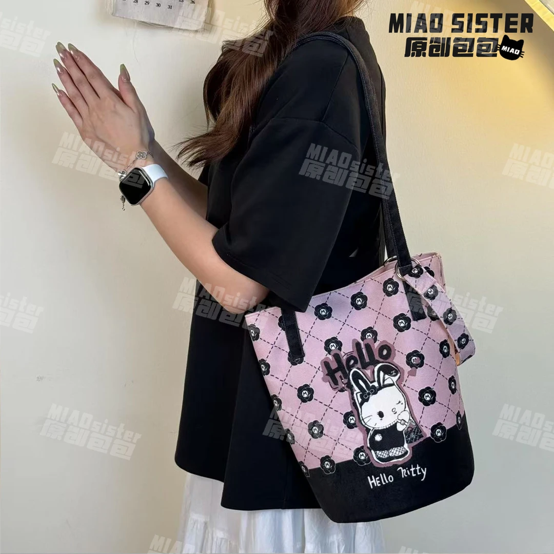【壹】MIAO黑粉凯蒂可爱公仔卡通款斜挎包流行帆布袋子百搭帆布包B