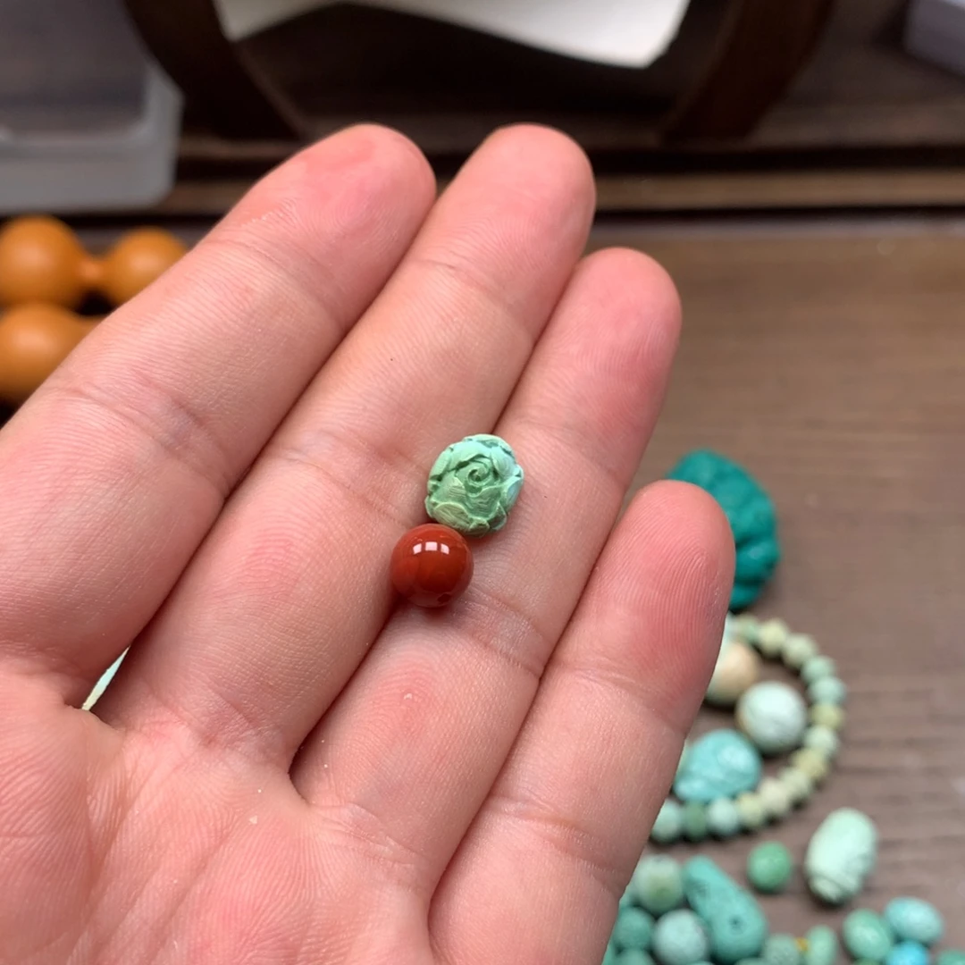 南红玛瑙未镶嵌雕刻