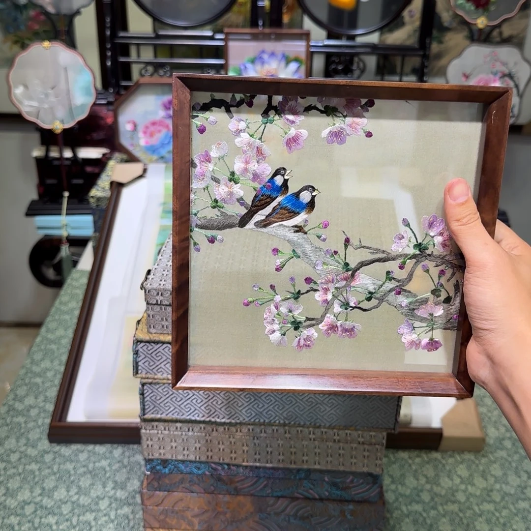 刺绣刺绣工艺精湛独特设计新颖时尚