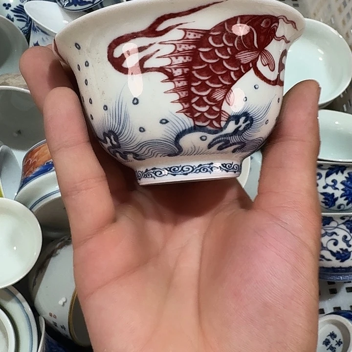 青花釉里红大压手杯微瑕