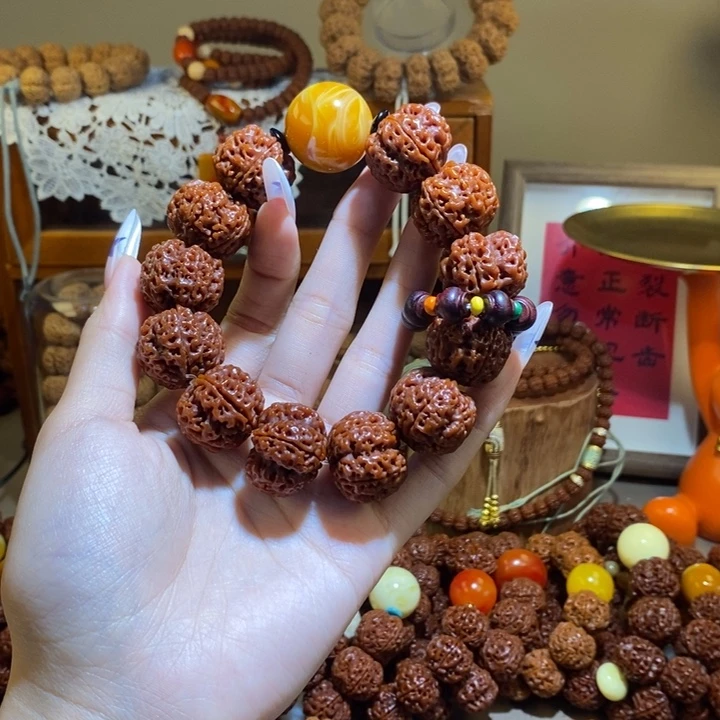 简***T金刚菩提手串225玉华肉黄珠彩环款