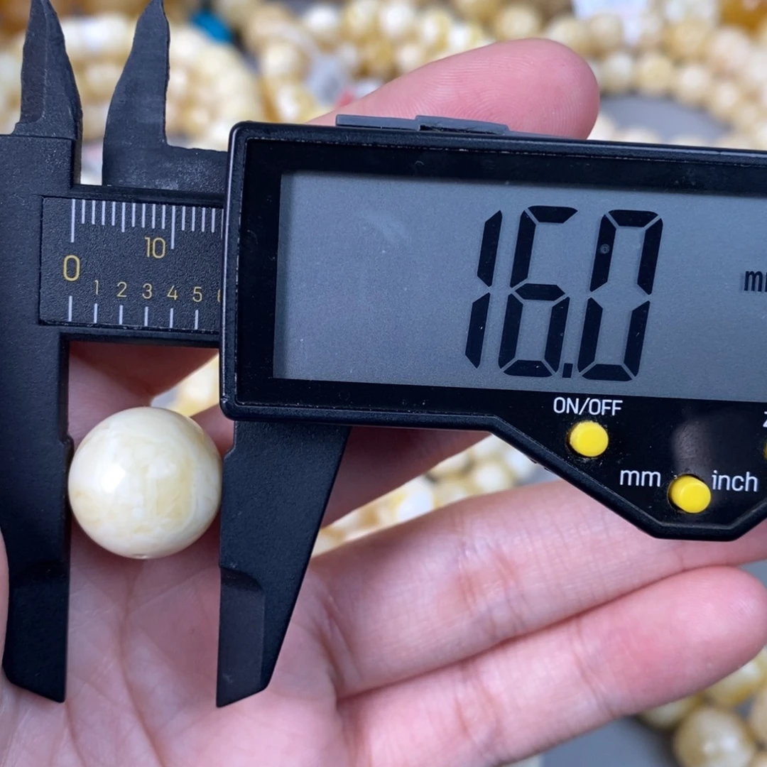 蜜蜡未镶嵌珠宝奇石2.3g