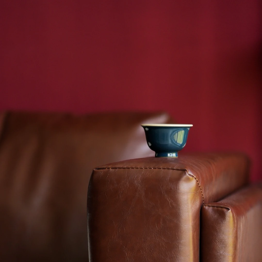 《芳芳吖》南山云泊碧城小压手杯