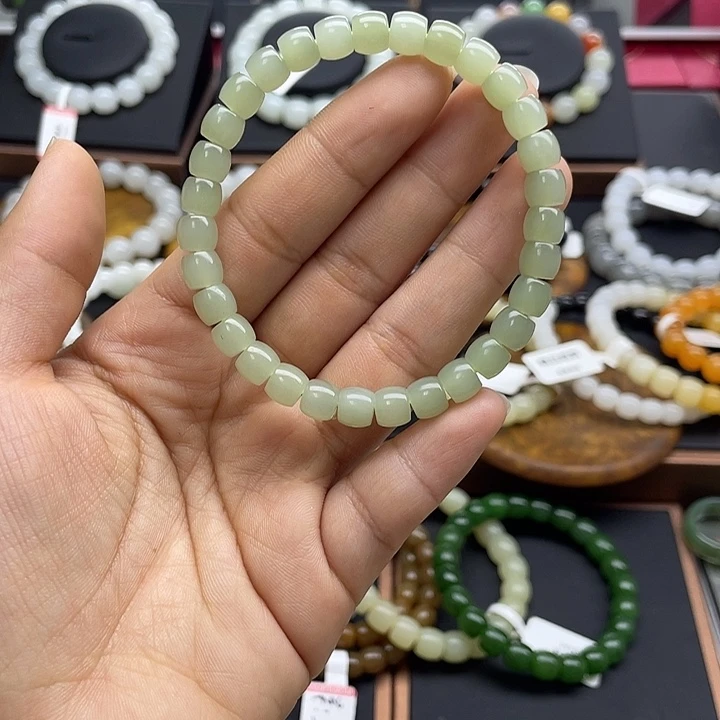 和田玉未镶嵌手串