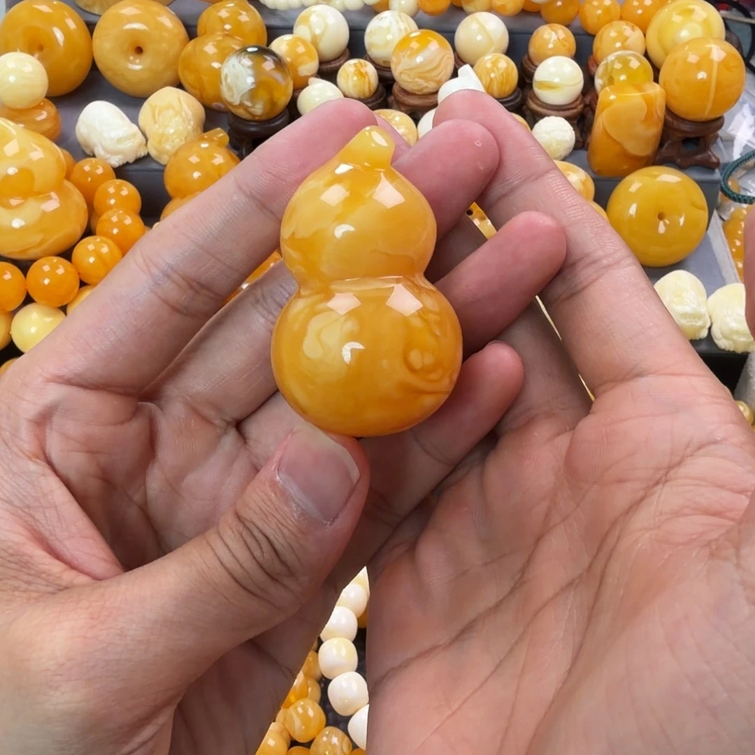 琥珀未镶嵌珠宝奇石