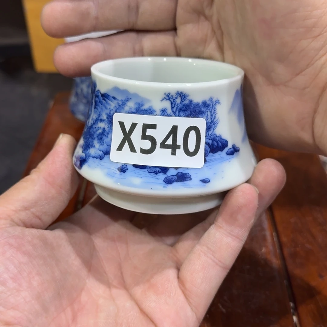 微瑕疵介意勿拍陶瓷器皿H714