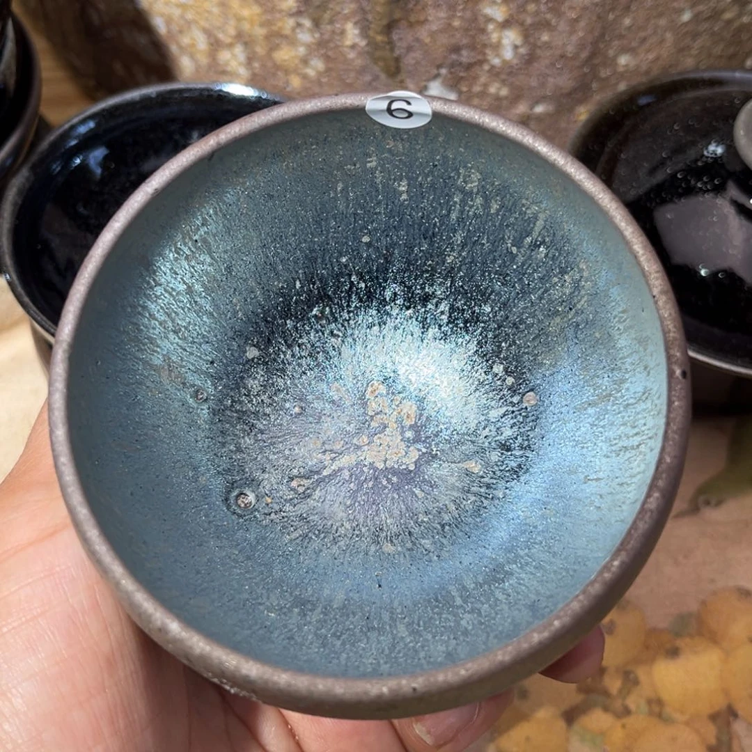 茶盏义兴龙窑坚持真柴烧落灰烧