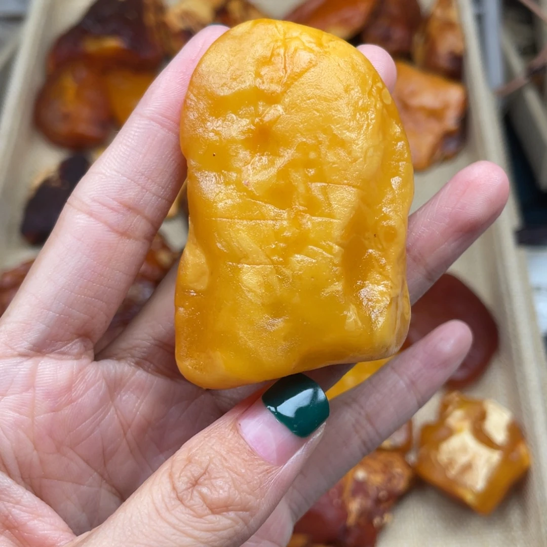 琥珀未镶嵌珠宝奇石