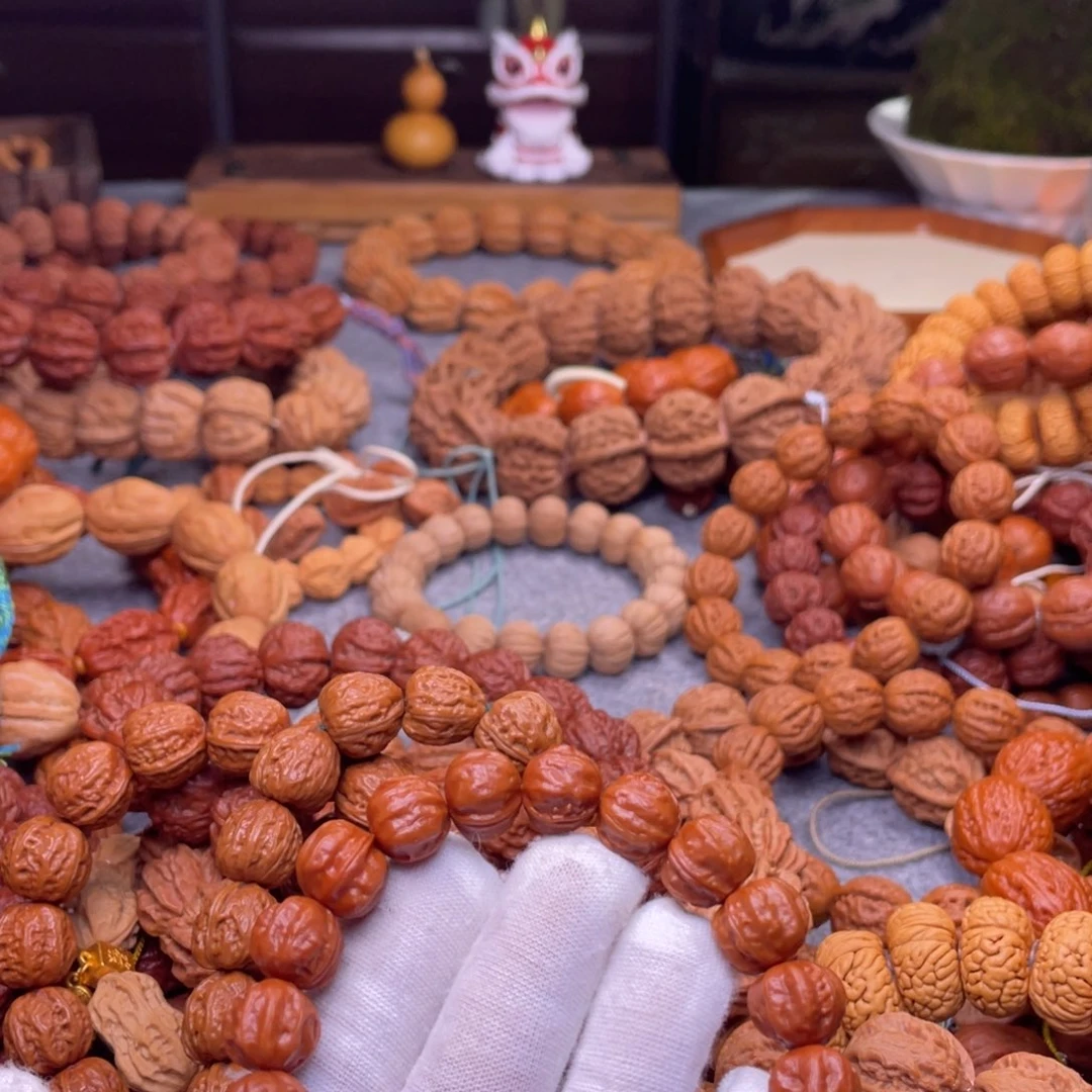 一***顾吊坠文玩核桃秋子