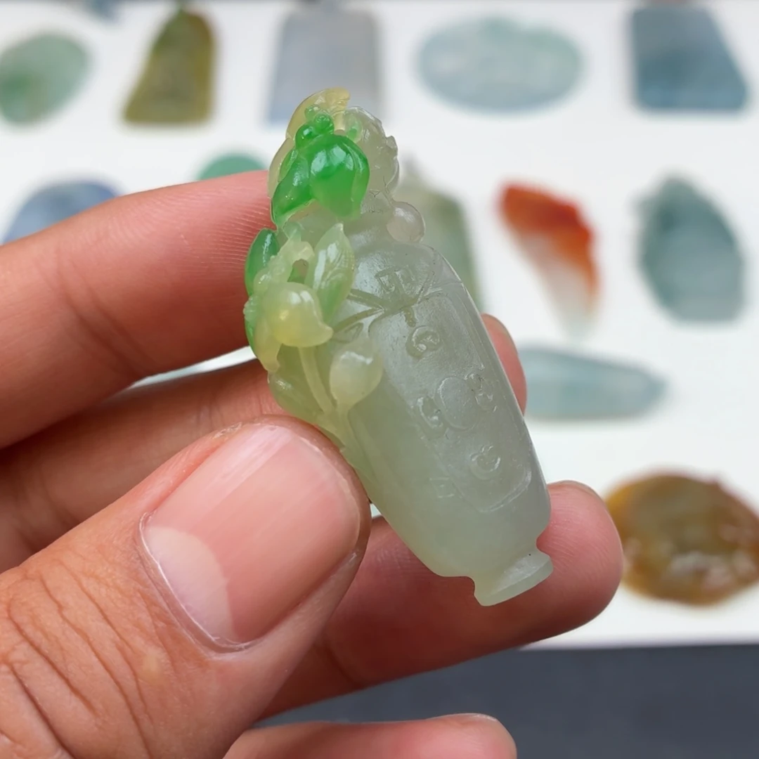 定制翡翠未镶嵌花开富贵