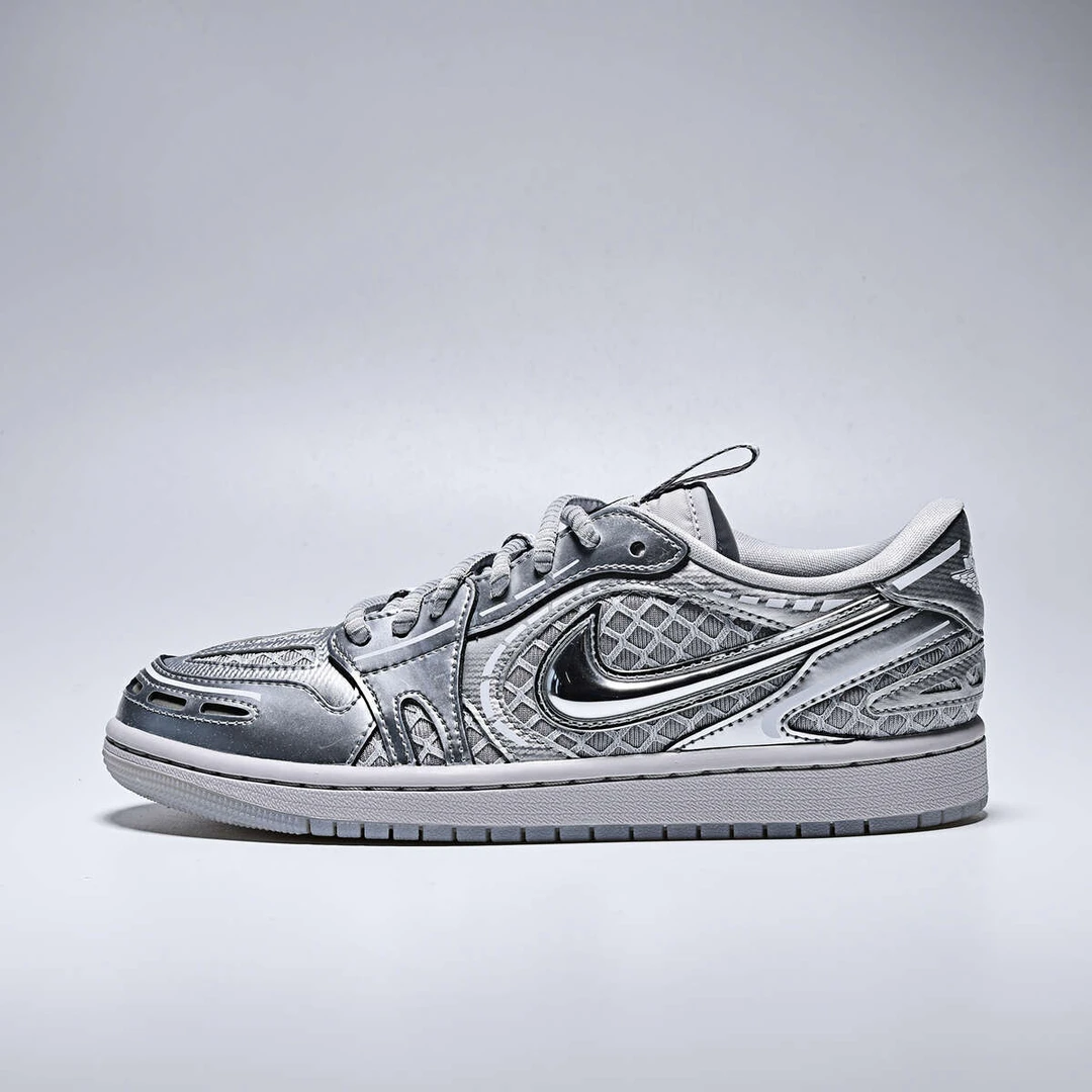 NIKE耐克女子WMNS AIR JORDAN 1 MM LOW V3运动篮球鞋HQ2186-002