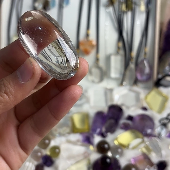 颈饰水晶未镶嵌手握