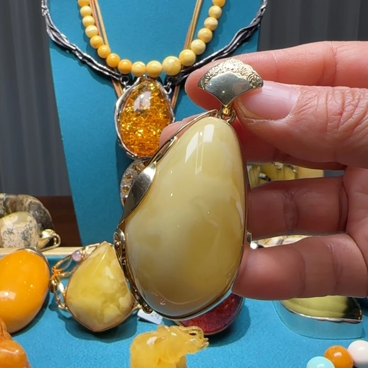 琥珀未镶嵌颈饰波兰设计款琥珀蜜蜡