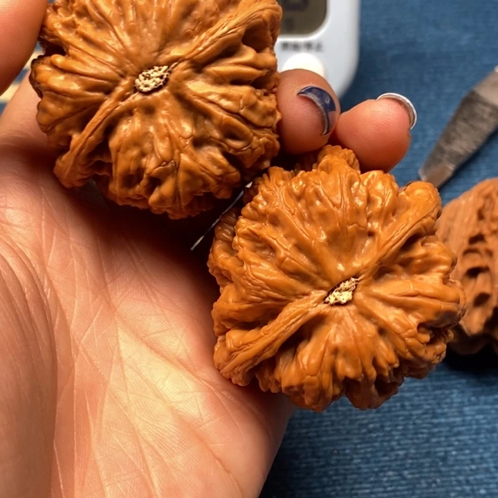 喜***来吊坠文玩核桃粗筋