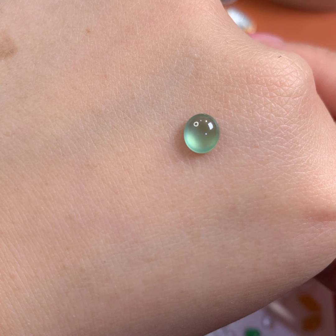 翡翠未镶嵌颈饰薄荷蛋面5.9